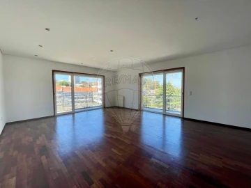 Apartamento T3 para Venda em Campanhã