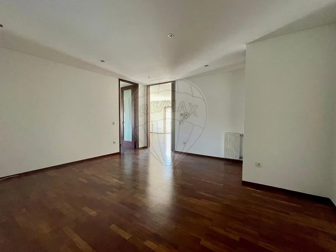 Apartamento T3 para Venda em Campanhã Foto 10
