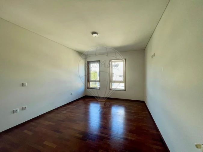 Apartamento T3 para Venda em Campanhã Foto 12