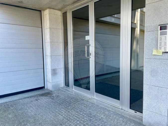 Apartamento T3 para Venda em Campanhã Foto 4