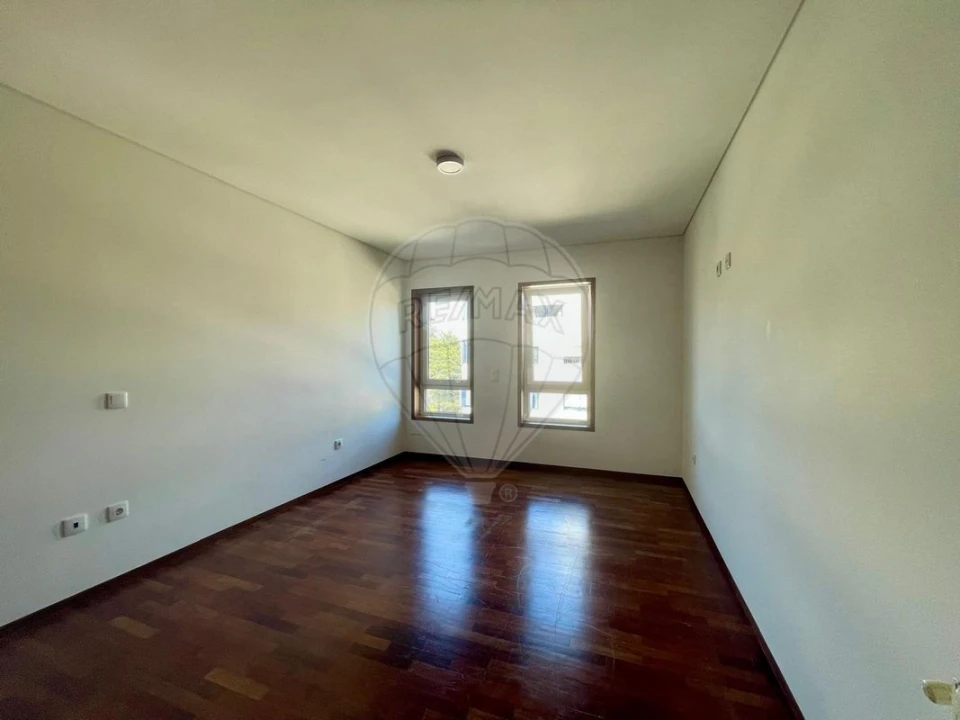 Apartamento T3 para Venda em Campanhã Foto 12