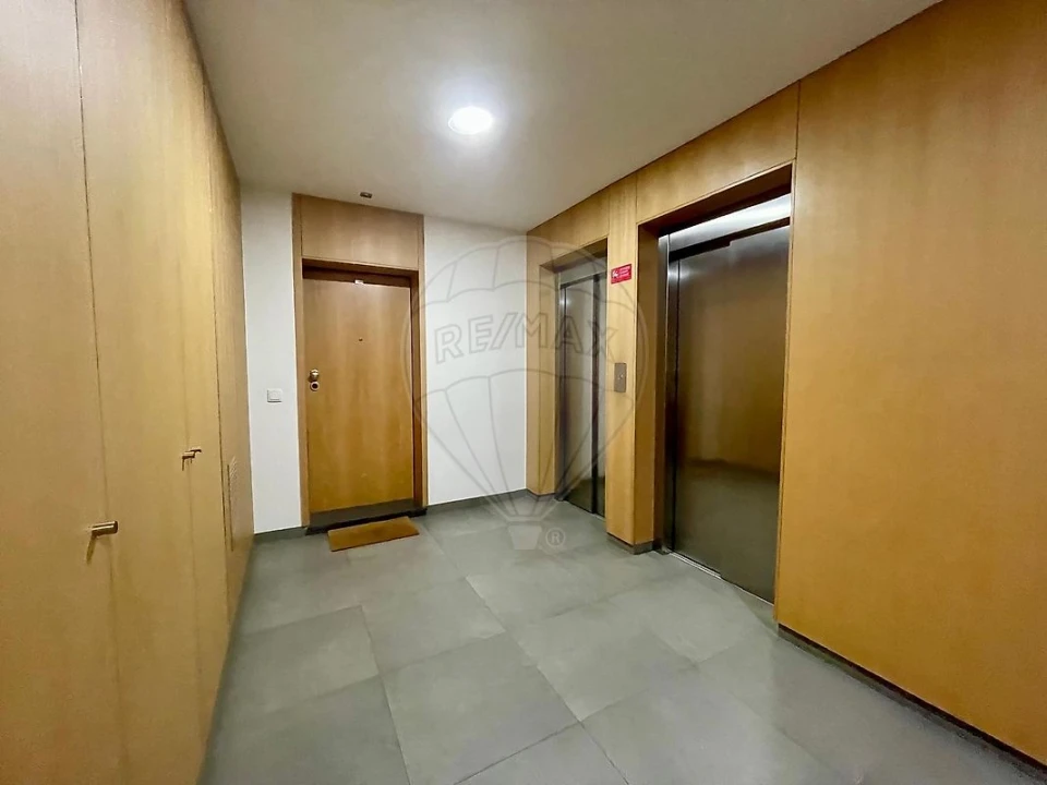 Apartamento T3 para Venda em Campanhã Foto 8