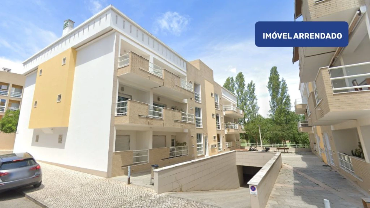 Apartamento T3 para Venda em Palhais e Coina Foto 1