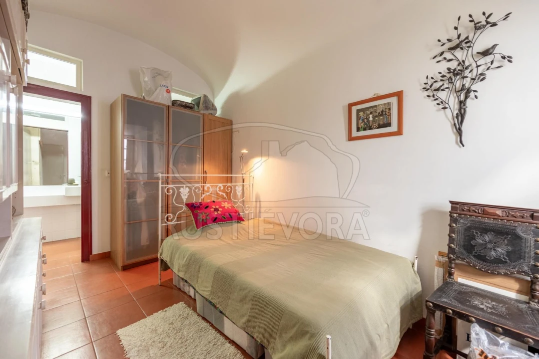 Moradia T4 para Venda em Évora (São Mamede, Sé, São Pedro e Santo Antão) Foto 10
