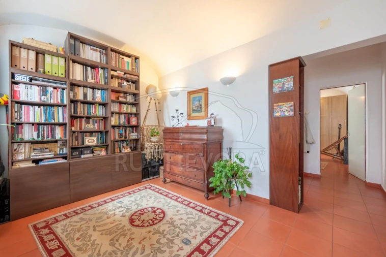 Moradia T4 para Venda em Évora (São Mamede, Sé, São Pedro e Santo Antão) Foto 5