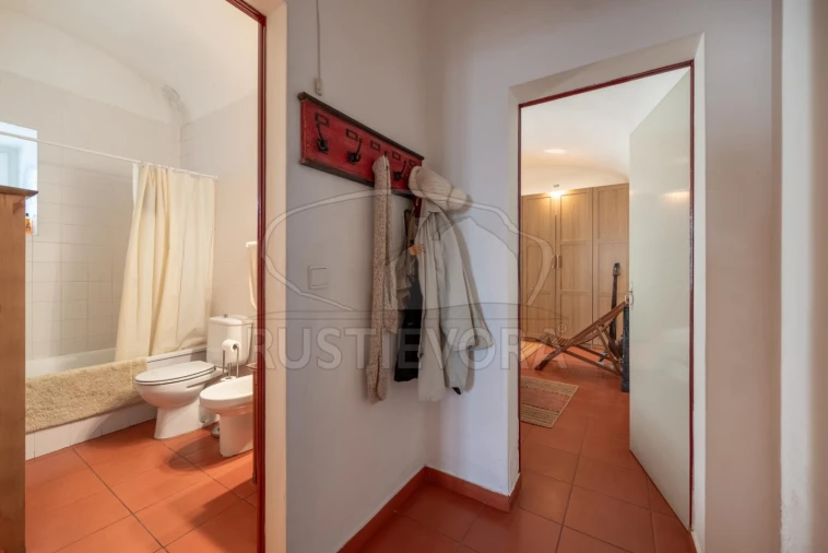 Moradia T4 para Venda em Évora (São Mamede, Sé, São Pedro e Santo Antão) Foto 7