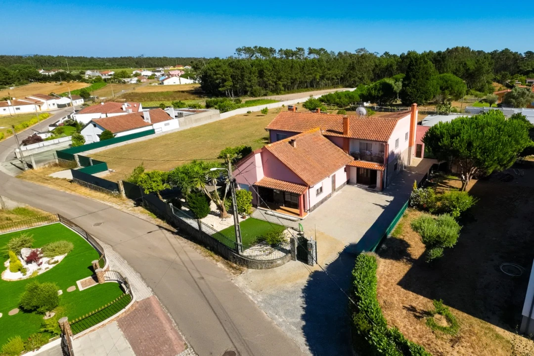 Moradia T5 para Venda em Carriço Foto 3