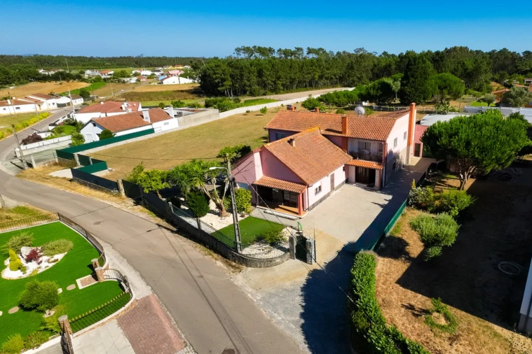 Moradia T5 para Venda em Carriço Foto 3