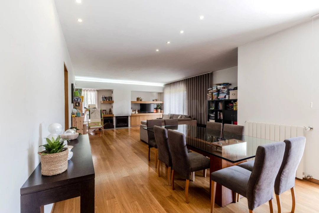 Moradia T4 para Venda em Moreira de Conegos Foto 4