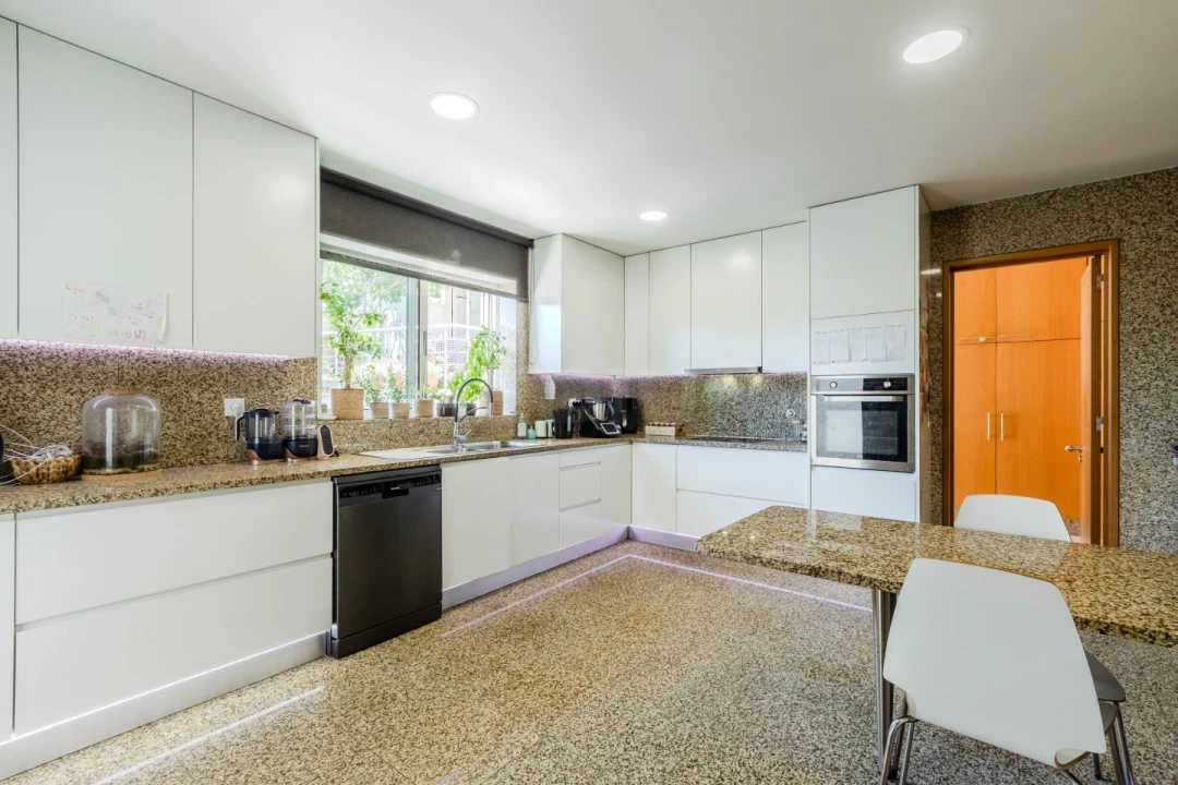 Moradia T4 para Venda em Moreira de Conegos Foto 6