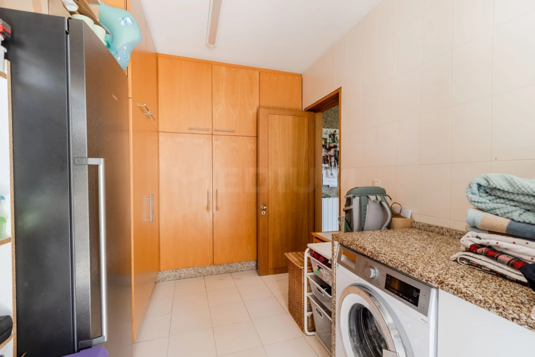 Moradia T4 para Venda em Moreira de Conegos Foto 7