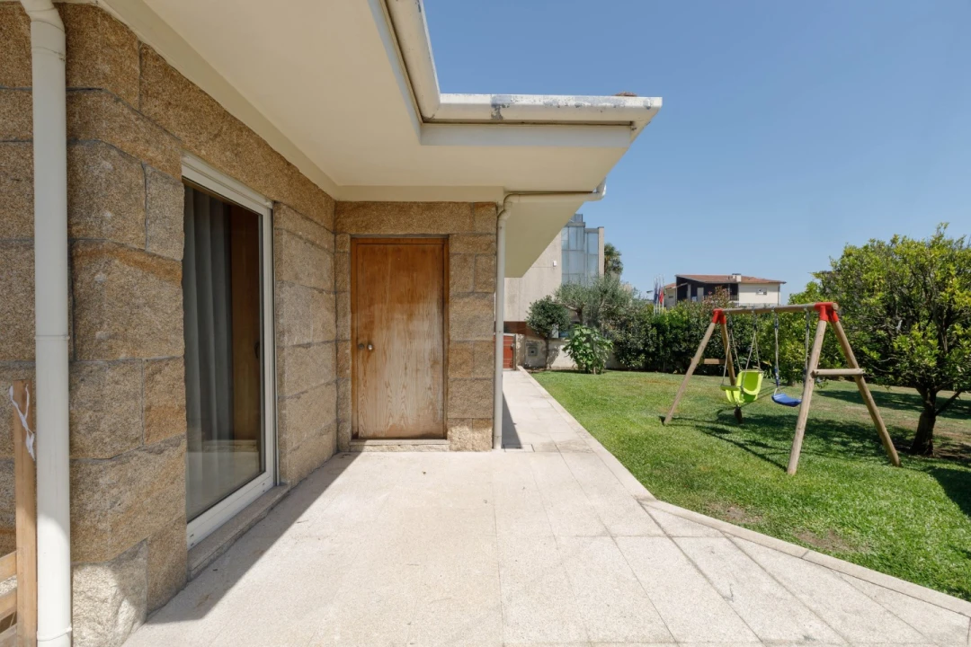 Moradia T4 para Venda em Moreira de Conegos Foto 1