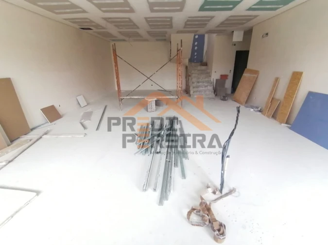 Apartamento T3 para Venda em Camarate, Unhos e Apelação Foto 14
