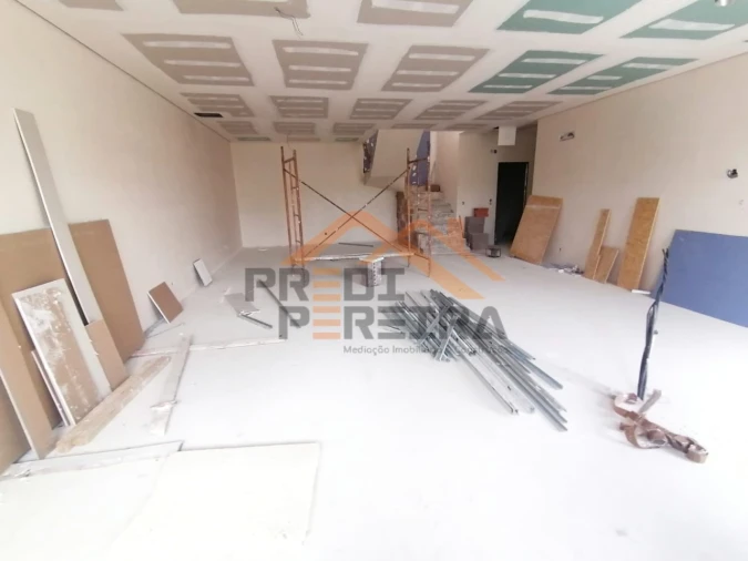 Apartamento T3 para Venda em Camarate, Unhos e Apelação Foto 16