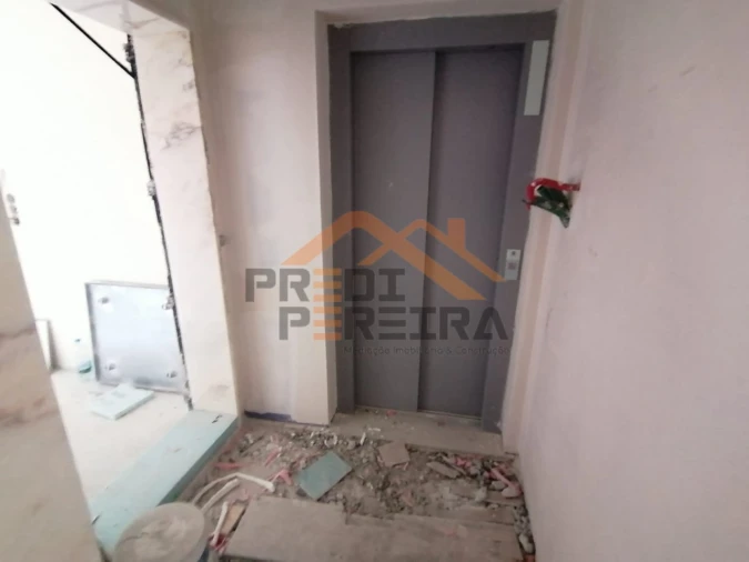 Apartamento T3 para Venda em Camarate, Unhos e Apelação Foto 19
