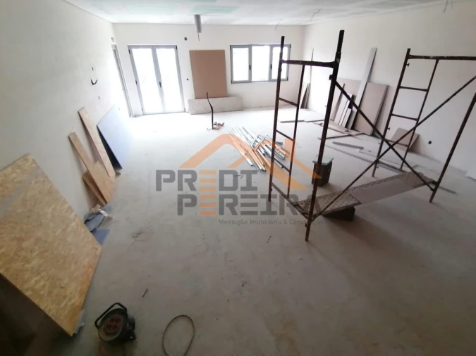 Apartamento T3 para Venda em Camarate, Unhos e Apelação Foto 21