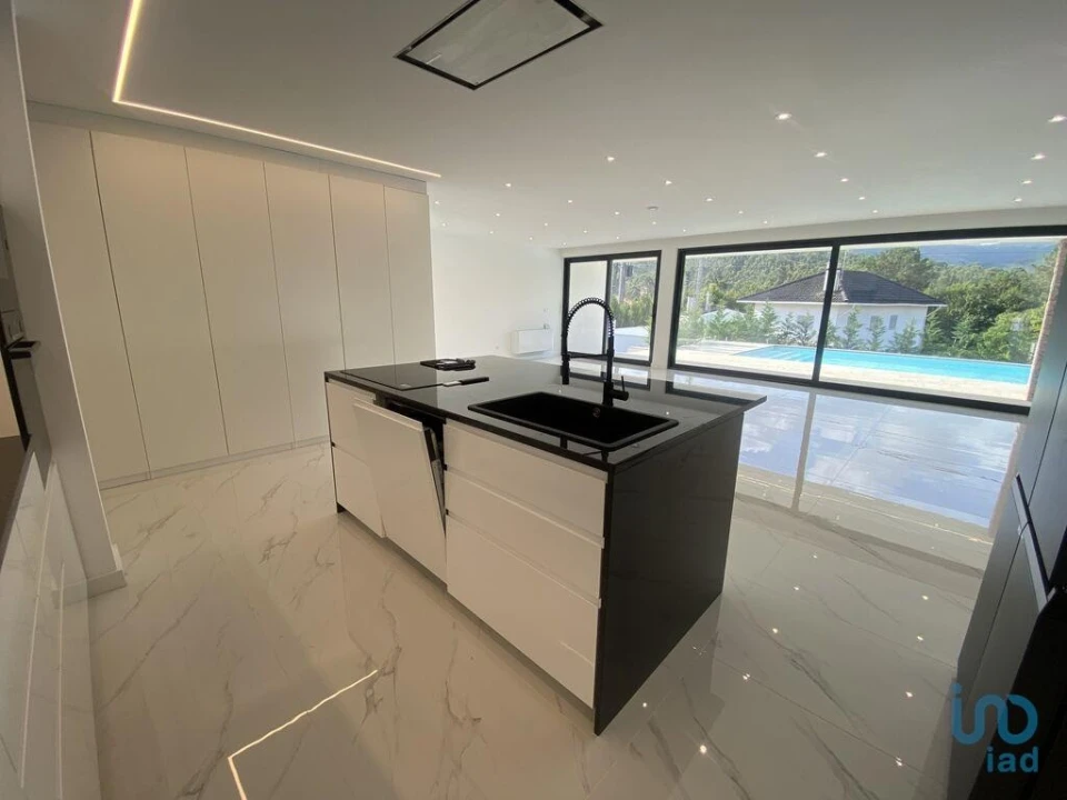 Moradia T3 para Venda em Sopo Foto 8