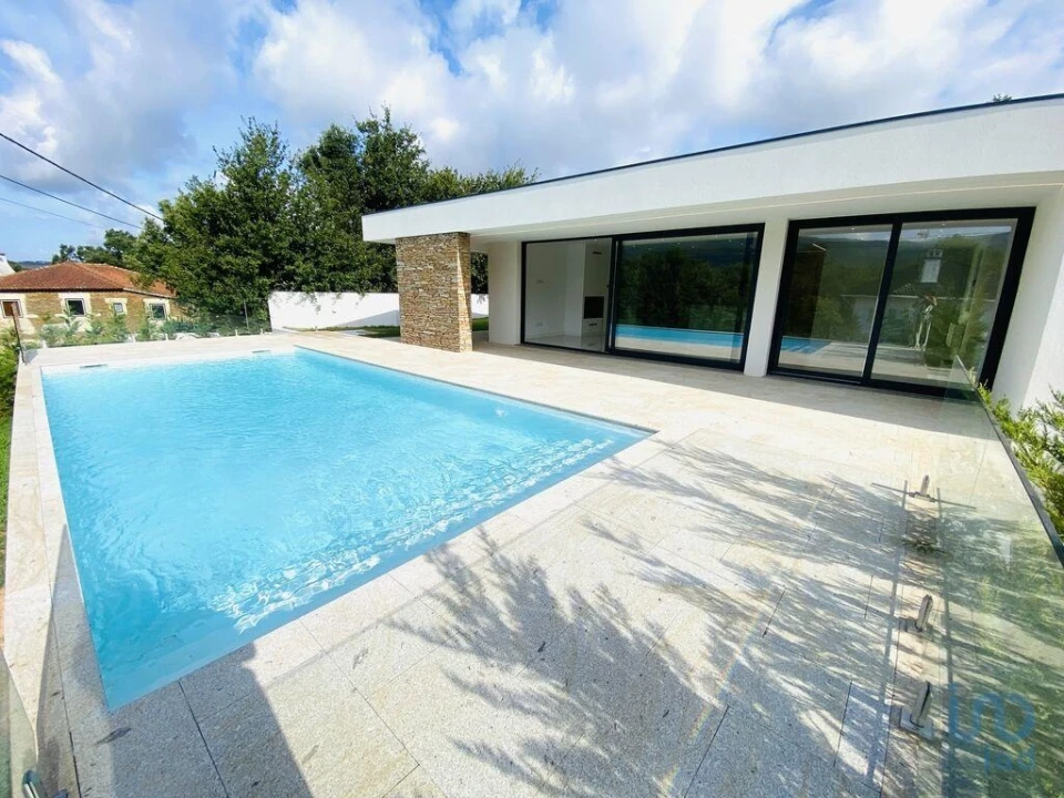 Moradia T3 para Venda em Sopo Foto 2