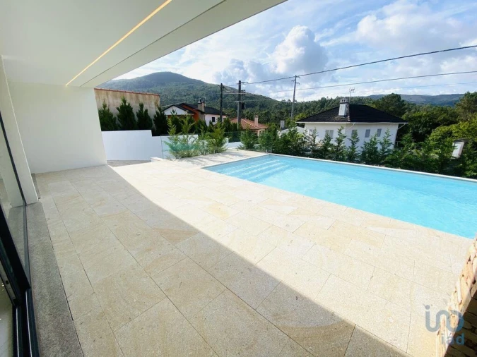 Moradia T3 para Venda em Sopo Foto 3