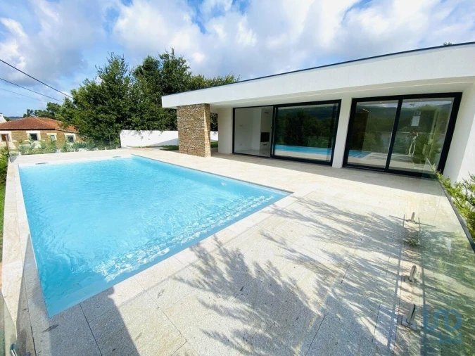 Moradia T3 para Venda em Sopo Foto 2