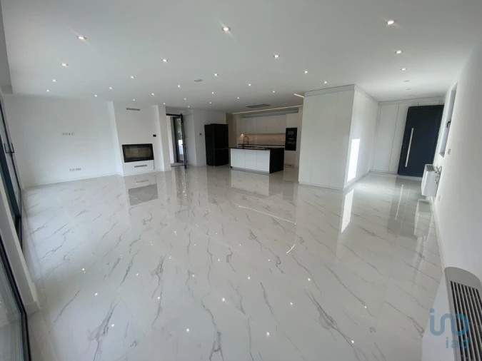 Moradia T3 para Venda em Sopo Foto 6