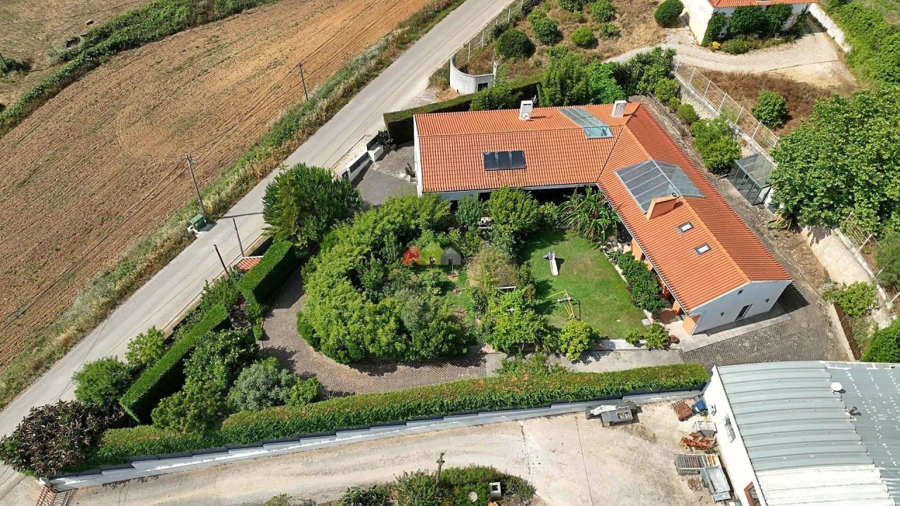 Moradia T7 para Venda em Sobral de Monte Agraço Foto 106