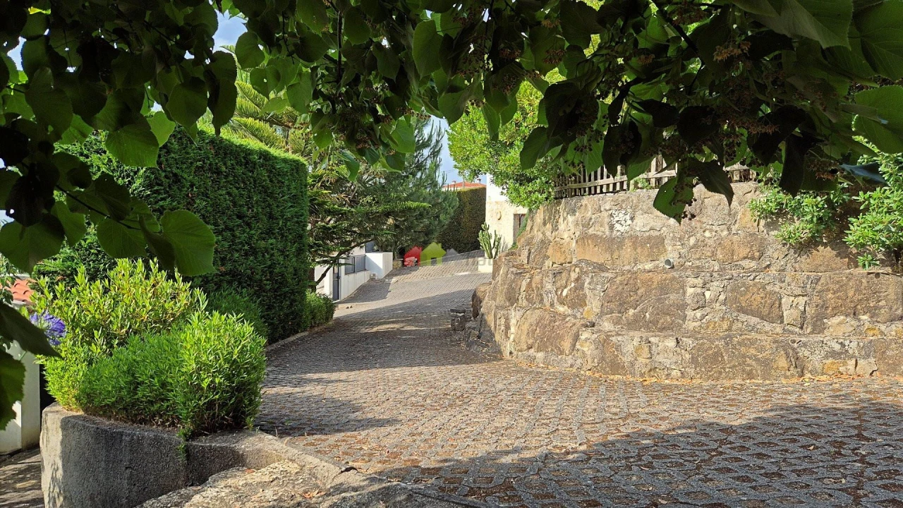 Moradia T7 para Venda em Sobral de Monte Agraço Foto 95