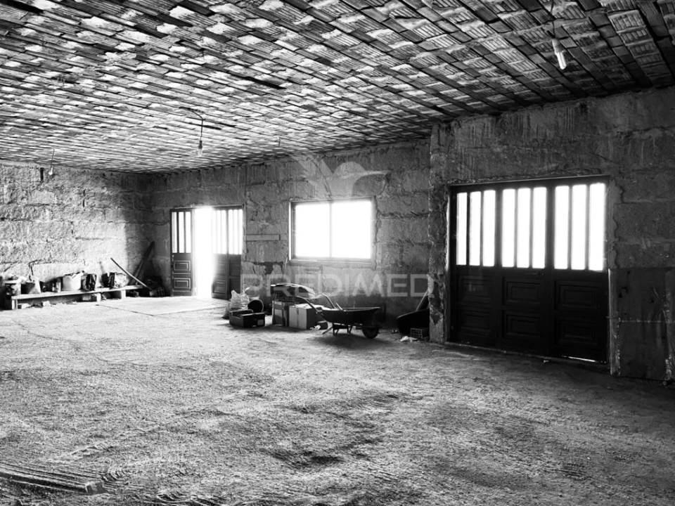 Moradia T7 para Venda em Vermoim Foto 13