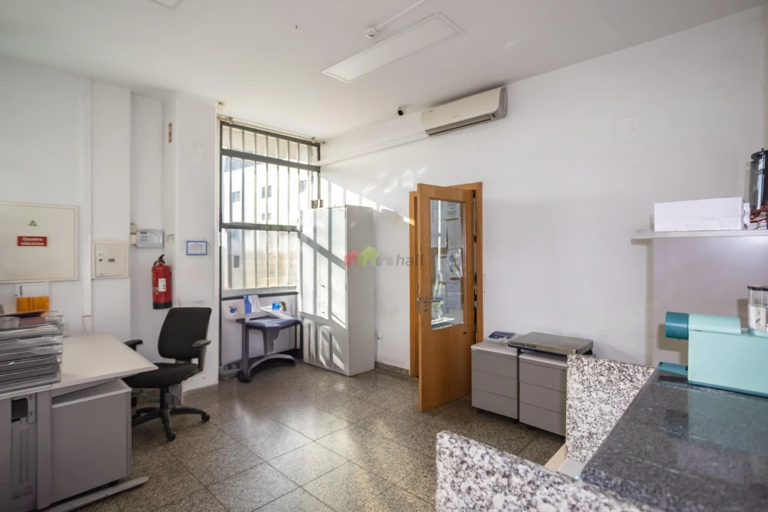 Armazém para Venda em Amora Foto 17