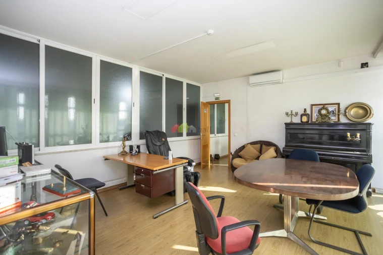 Armazém para Venda em Amora Foto 24