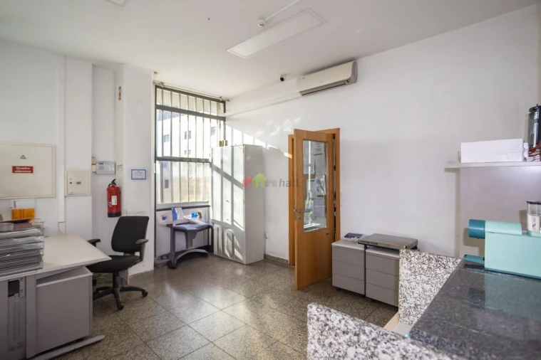 Armazém para Venda em Amora Foto 17