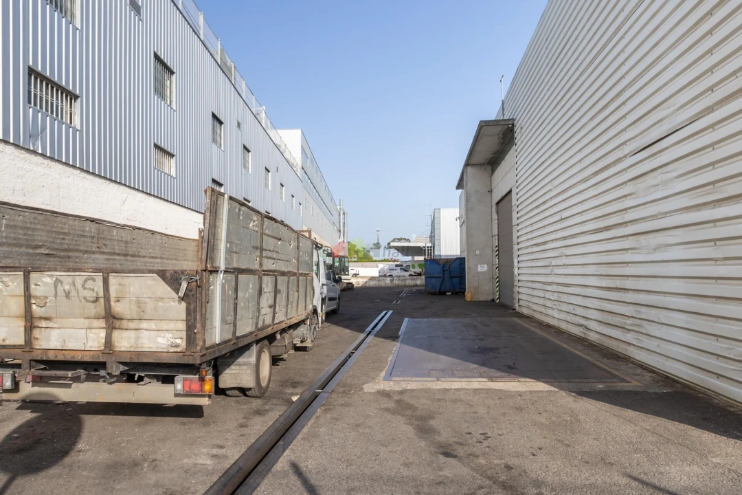 Armazém para Venda em Amora Foto 6