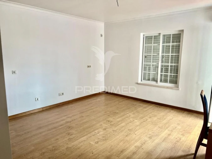 Moradia T4 para Venda em Santo Antonio da Charneca Foto 18