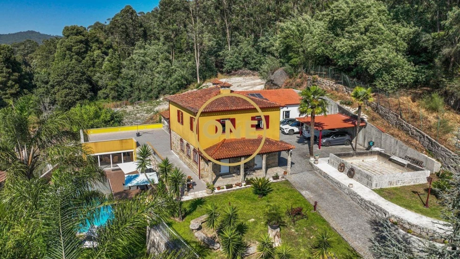 Moradia T3 para Venda em Arnoso (Santa Maria e Santa Eulália) e Sezures