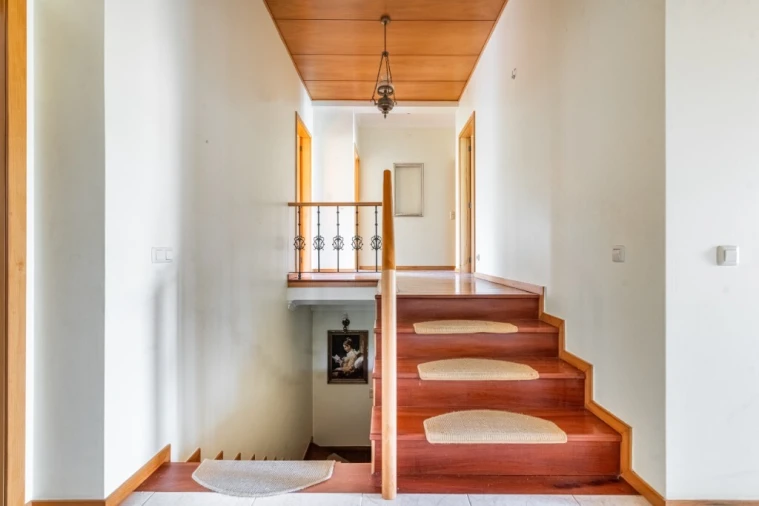 Moradia T4 para Venda em Lago Foto 8