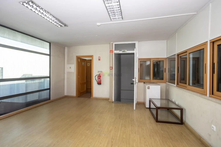 Armazém para Venda em Amora Foto 25