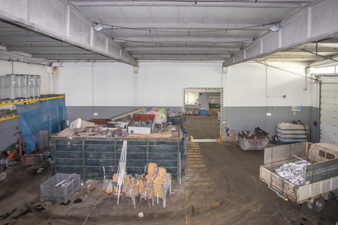 Armazém para Venda em Amora Foto 1