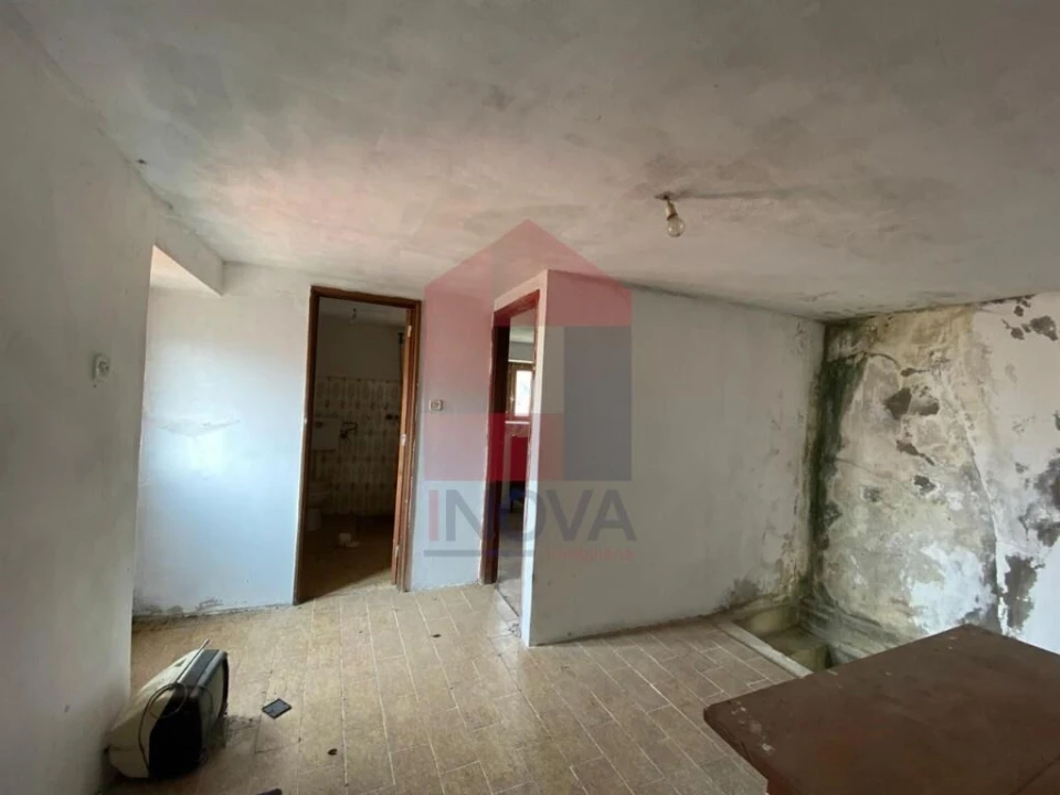 Moradia T2 para Venda em Portela Foto 7