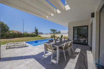 Moradia T3 para Venda em Luz