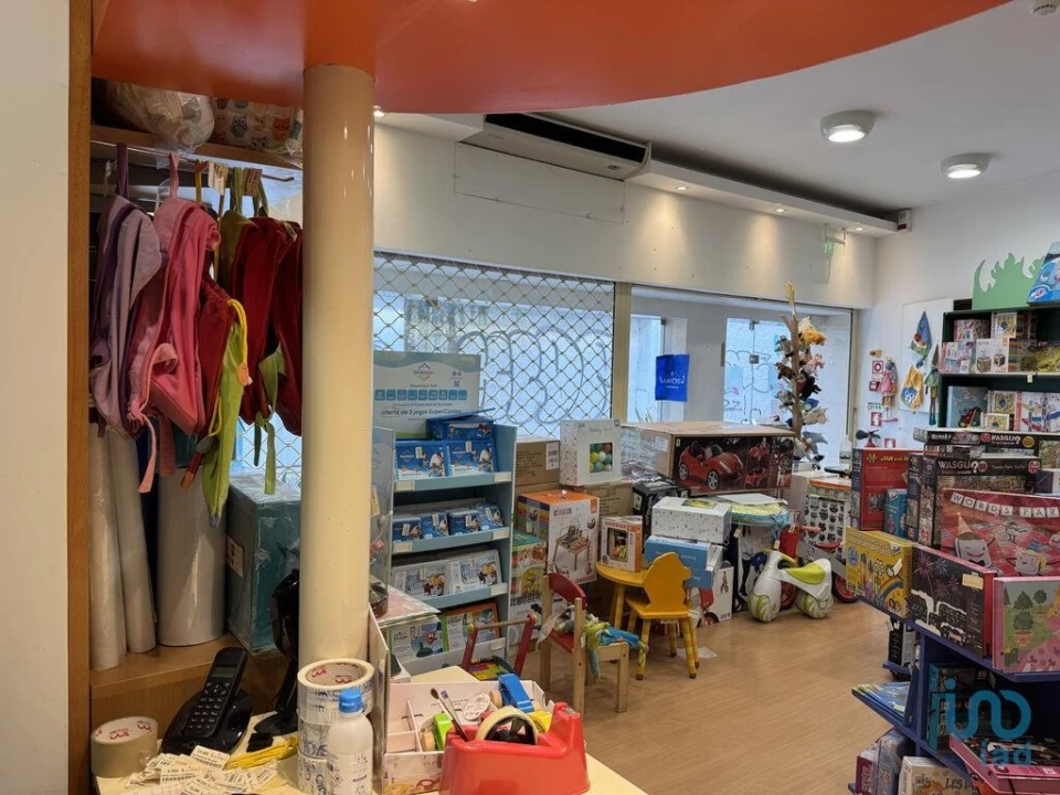 Loja para Arrendamento em Portimão Foto 6