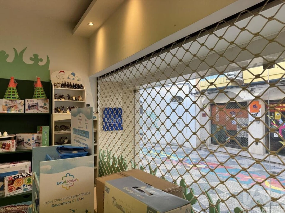 Loja para Arrendamento em Portimão Foto 19