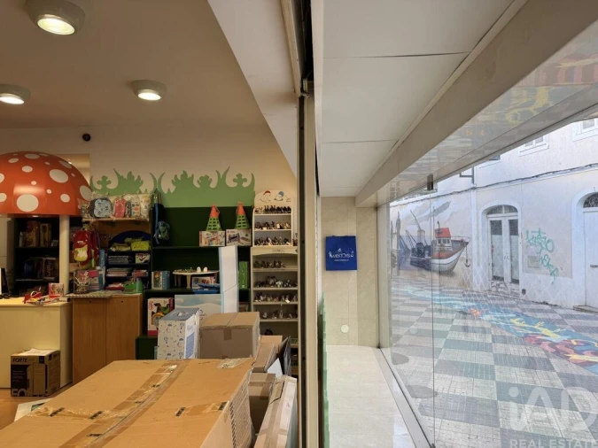 Loja para Arrendamento em Portimão Foto 23