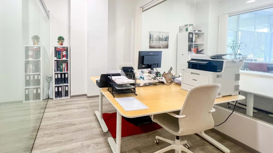 Negócio para Venda em Quarteira Foto 10