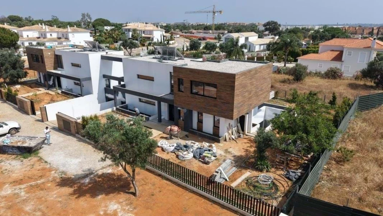 Moradia T3 para Venda em Quarteira Foto 50