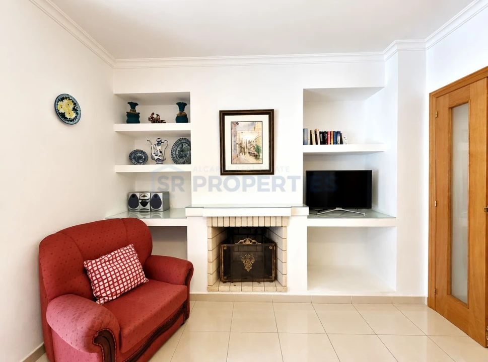 Apartamento T1 para Venda em Quarteira Foto 9