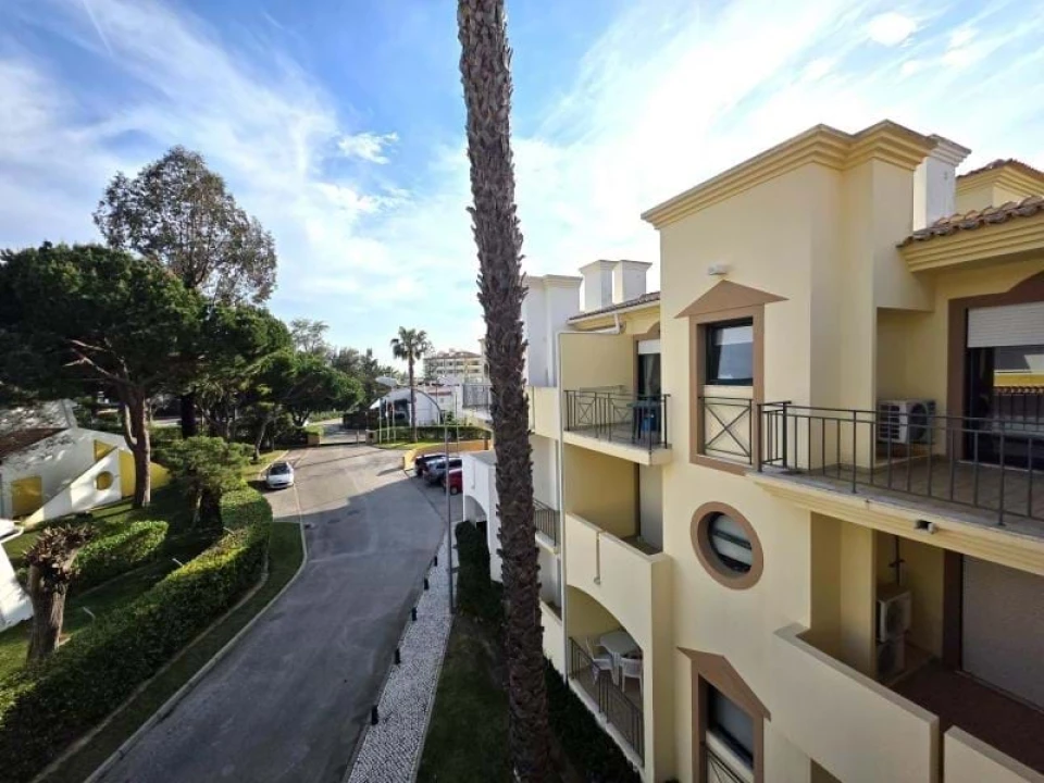 Apartamento T1 para Venda em Quarteira Foto 6