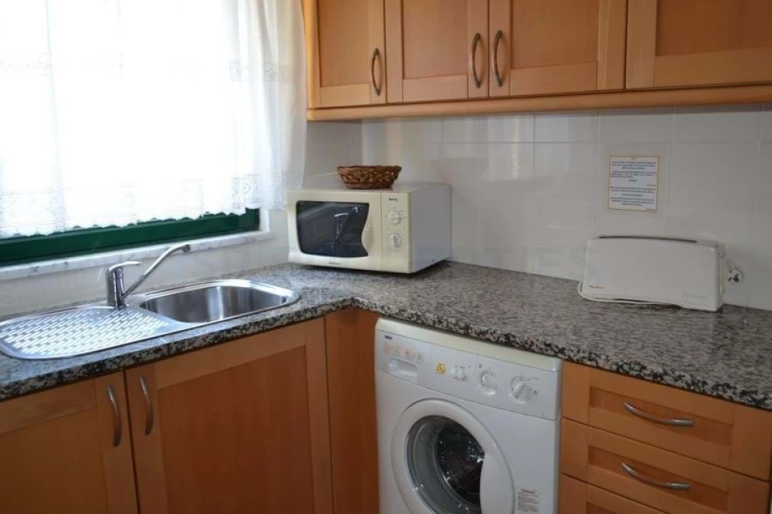 Apartamento T1 para Venda em Quarteira Foto 10