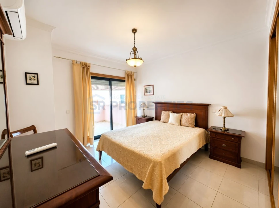 Apartamento T1 para Venda em Quarteira Foto 5