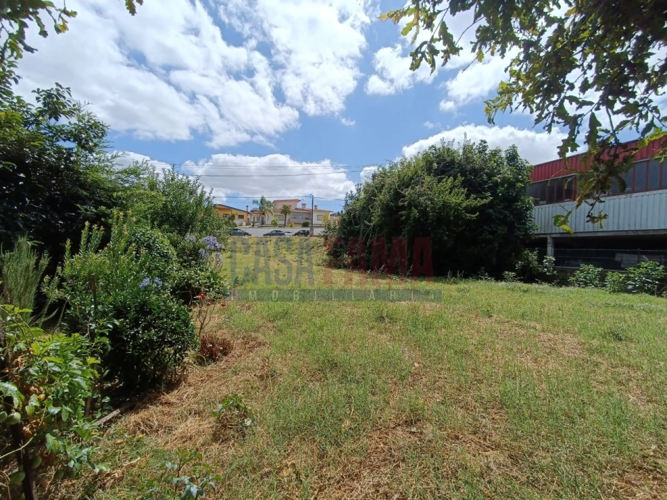 Terreno para Venda em Serzedelo Foto 1