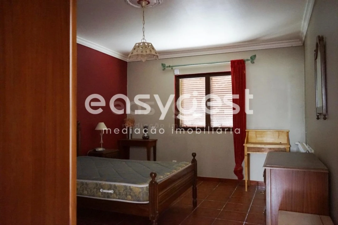 Moradia T4 para Venda em Sortelha Foto 11